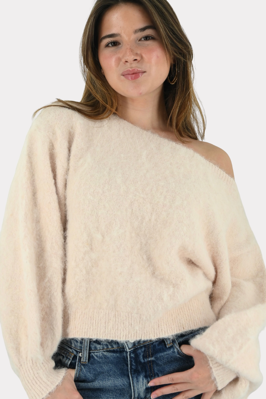 Maira-off-shoulder-knit-baby-pink-fashiontiger-2