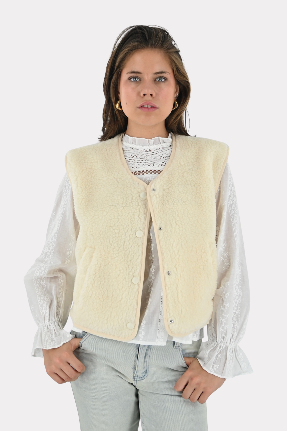 Lola-gilet-creme-fashiontiger