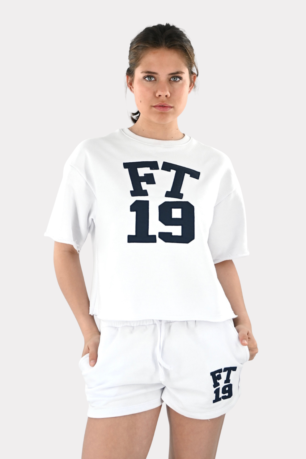 [photo_size]Roos is 1.70m lang en draagt maat S/M.