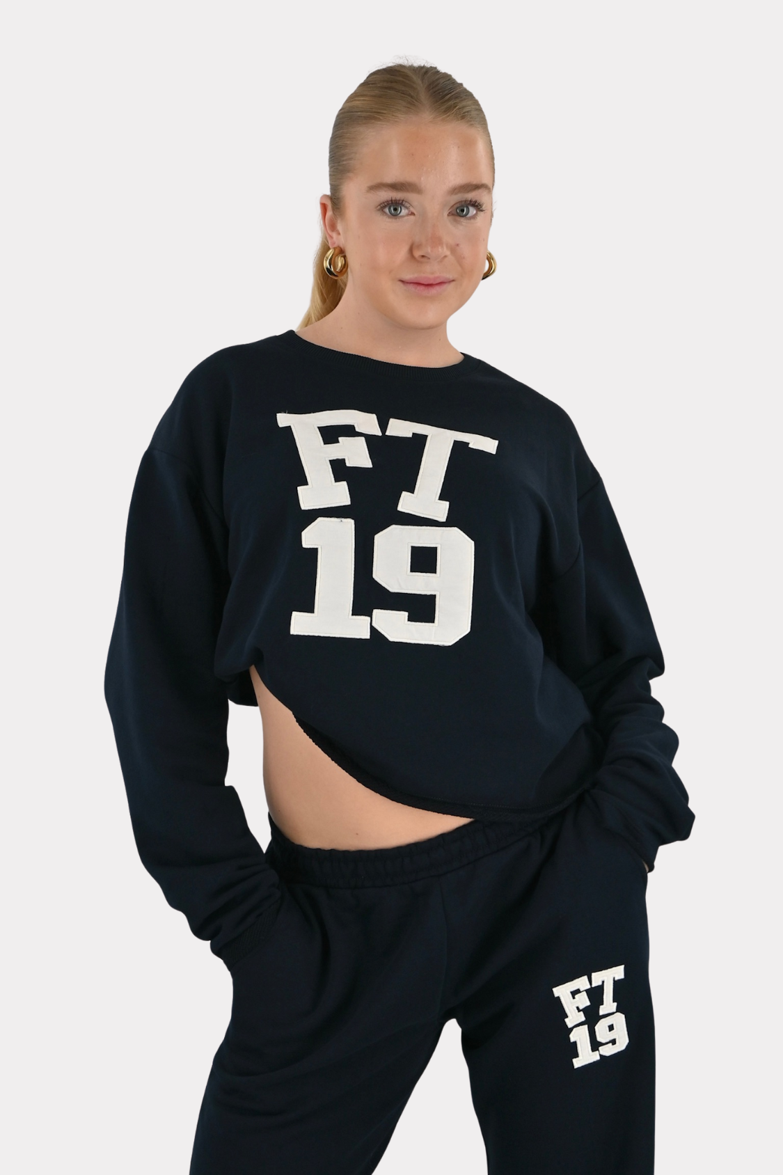 College-sweater-navy-5