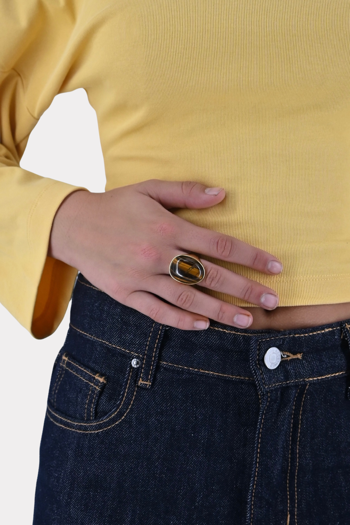 Shiny-stone-ring-brown-gold-fashiontiger