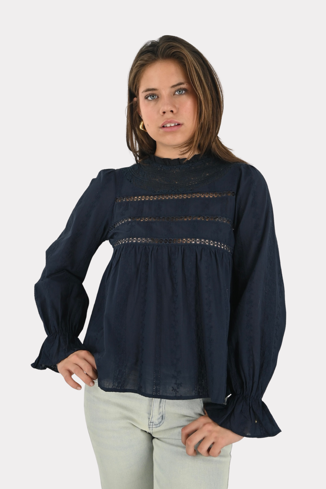 Amalien-blouse-navy-fashiontiger