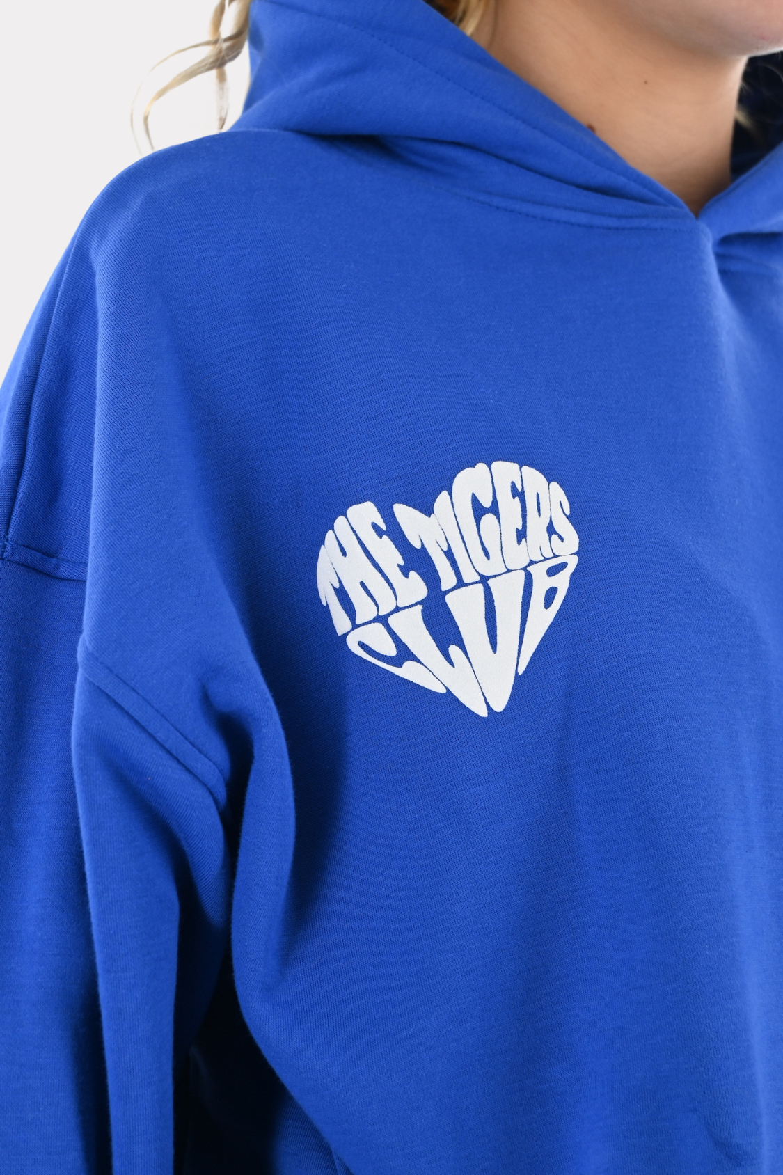 Love-tigers-hoodie-cobalt-fashiontiger-3