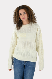 Flag-knit-white-fashiontiger