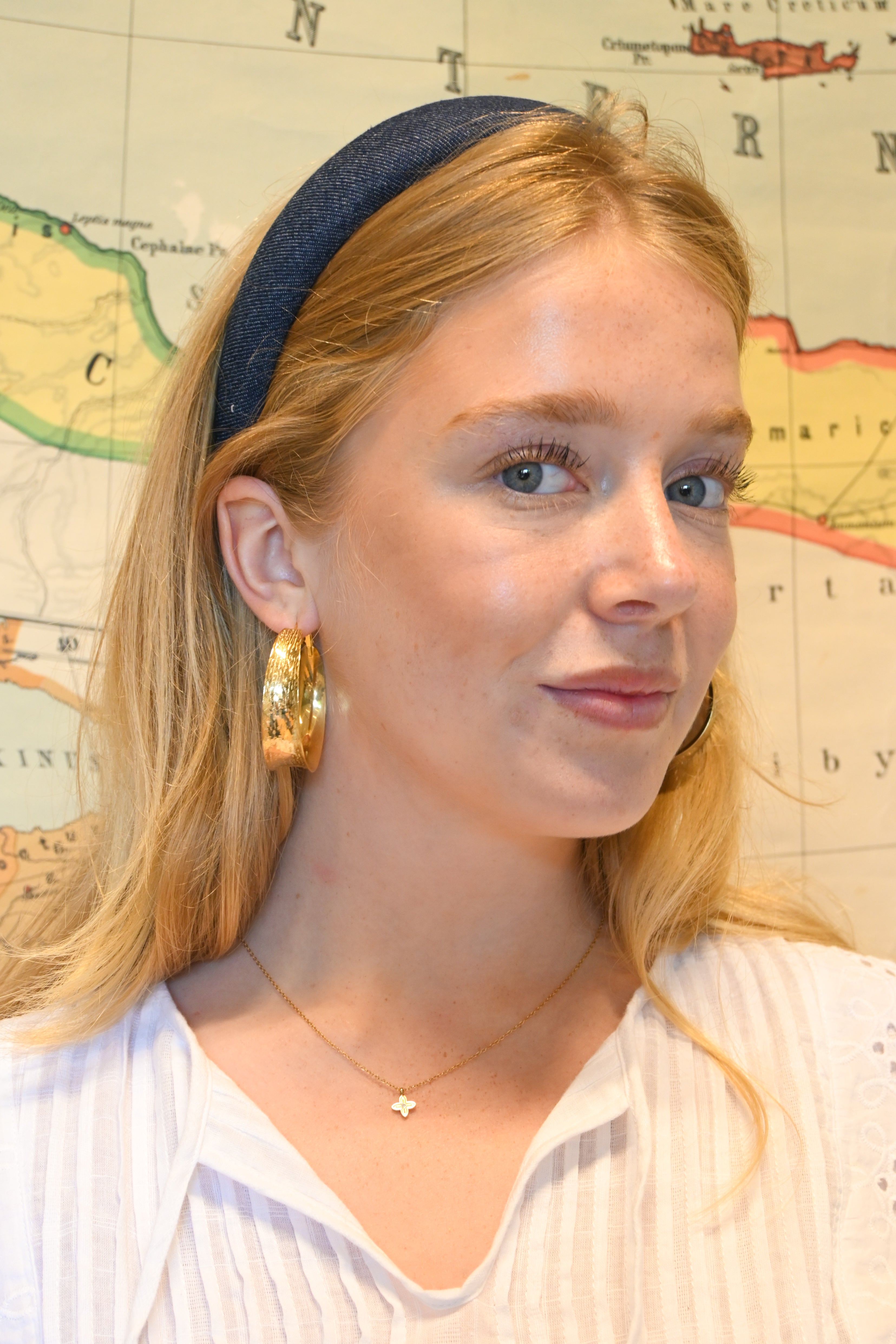 First day necklace - gold