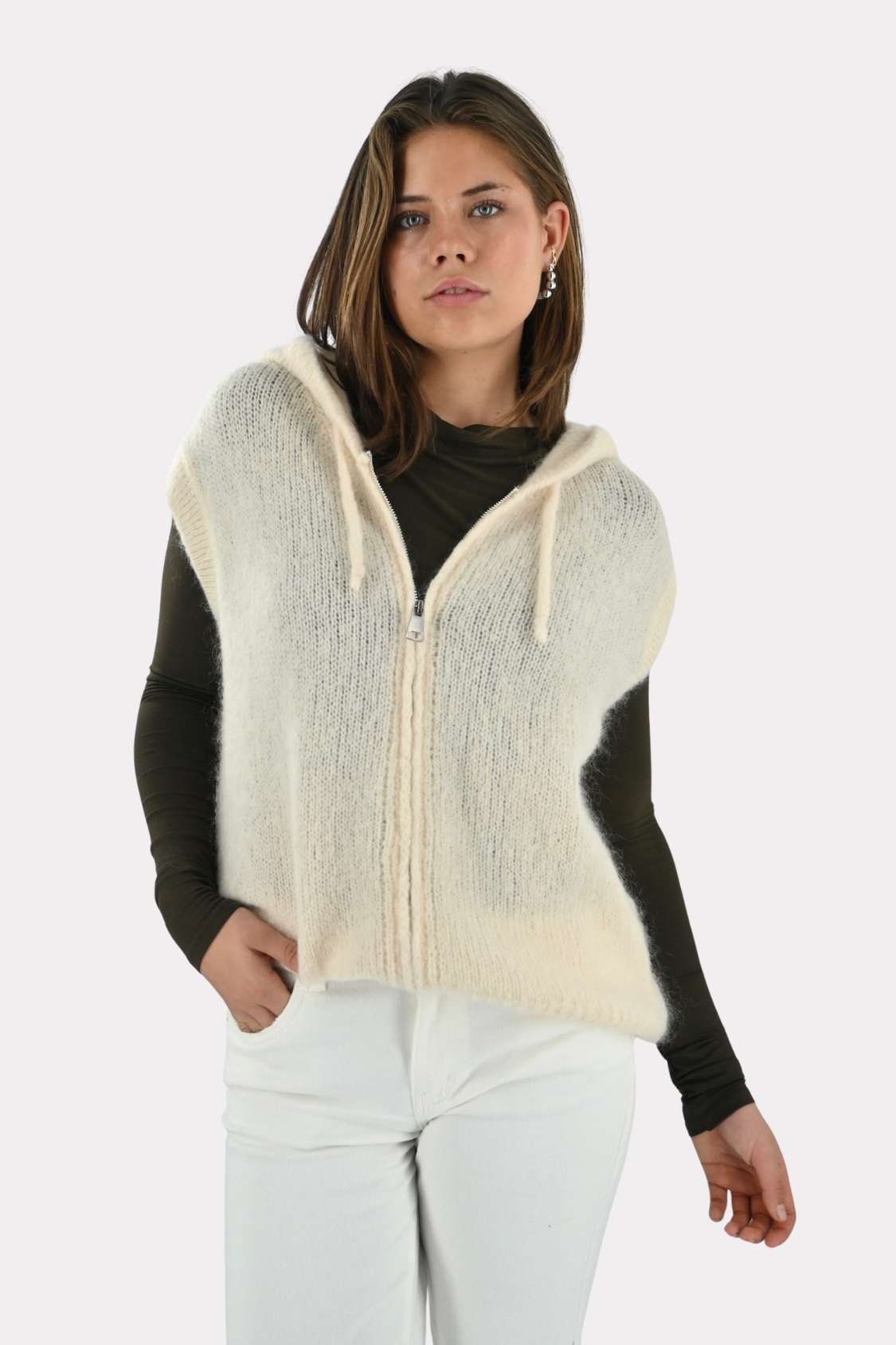 Anna-cardigan-creme-fashiontiger