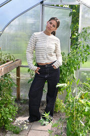 Autumn-dark-denim-jeans-blue-fashiontiger-1