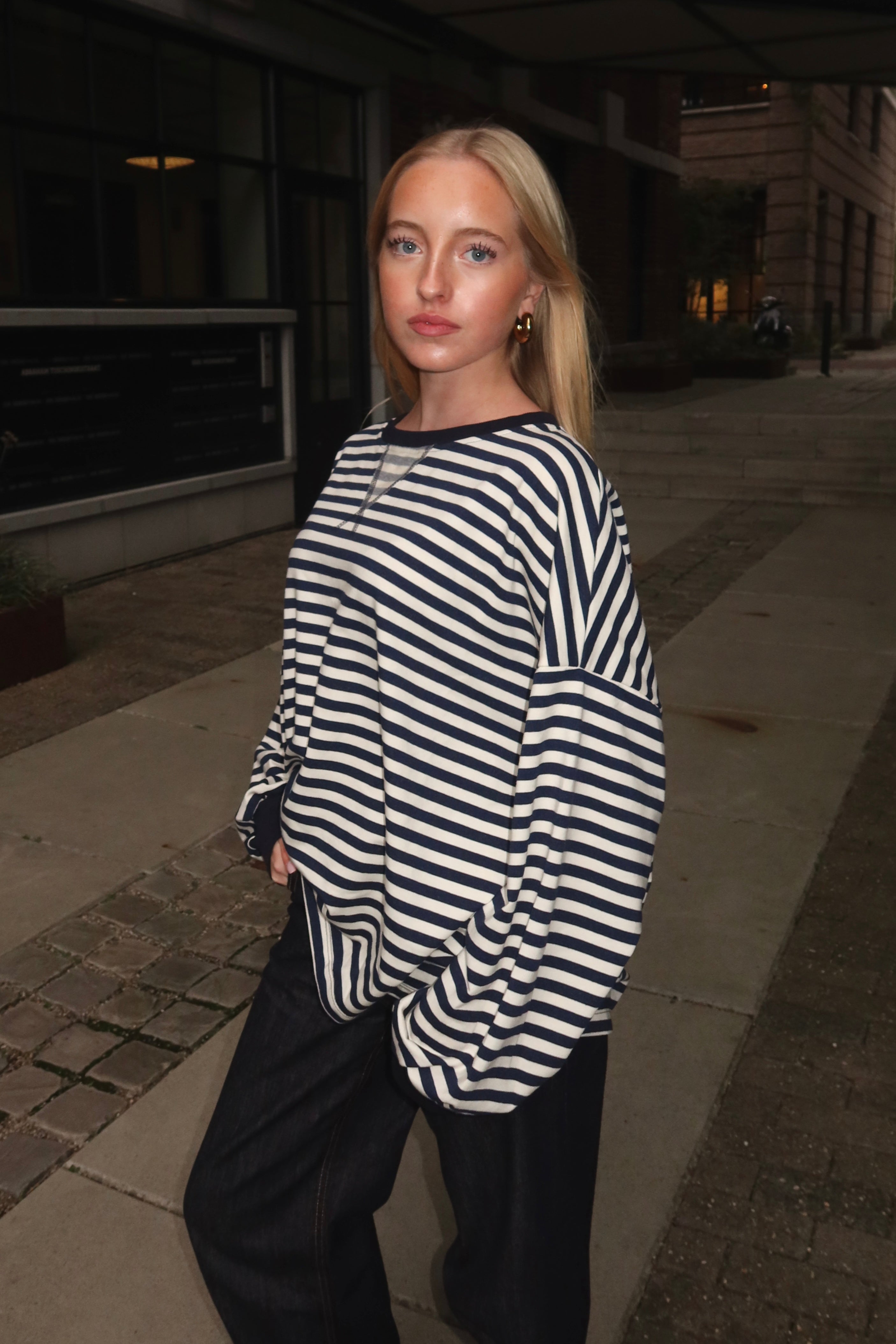 Lore-tshirt-longsleeve-navy-wit-fashiontiger-1