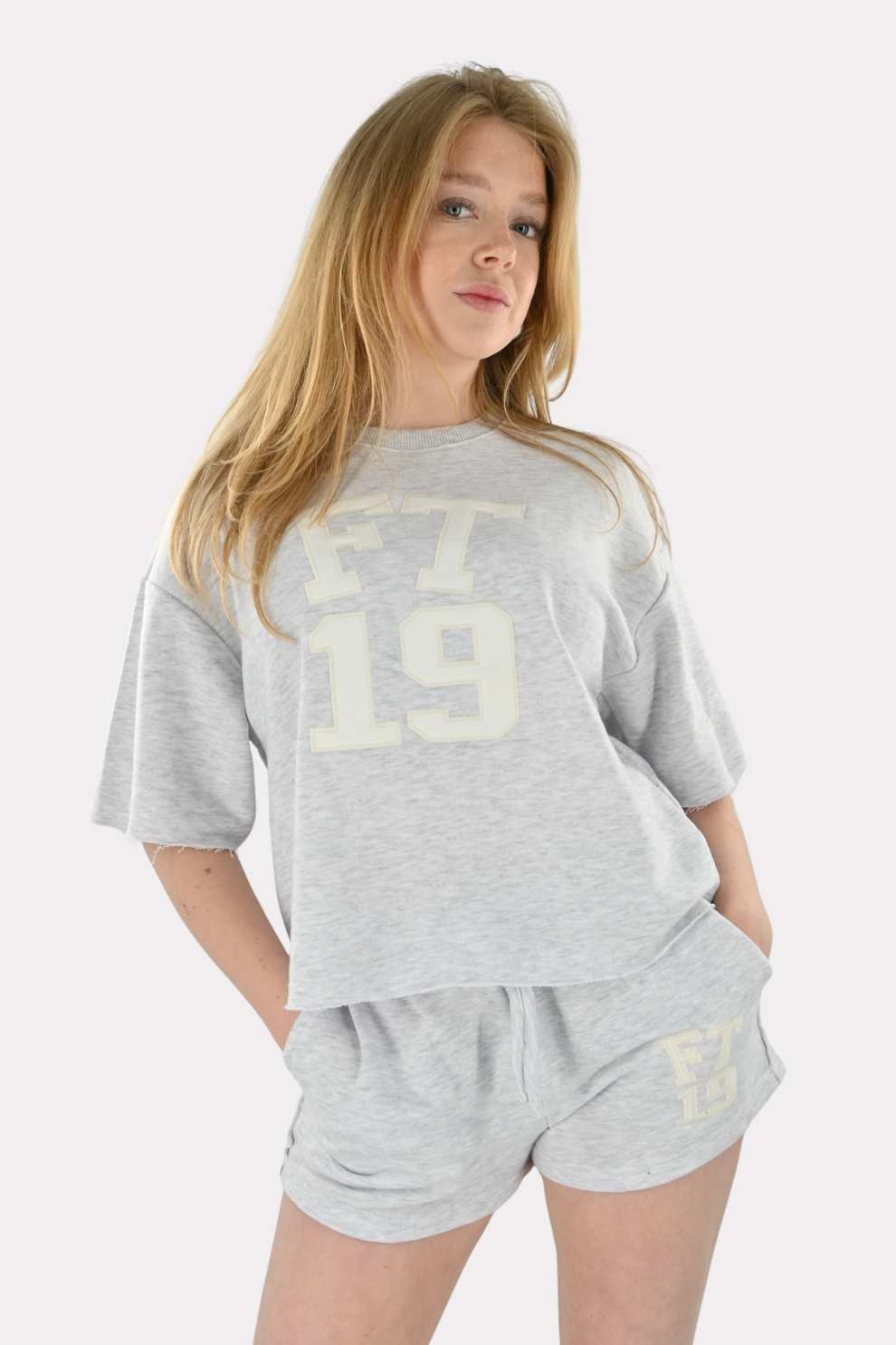 [photo_size]Noor mesure 1,69 m et porte une taille S/M.