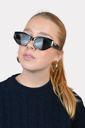 Fashionista_lunettes_de_soleil_noires_fashiontiger_3