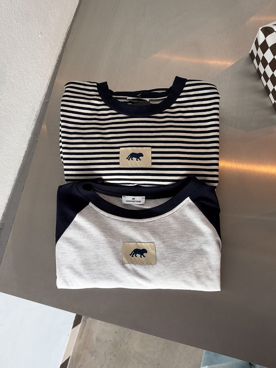 Tiger t-shirt de baseball à manches longues - bleu marine/gris