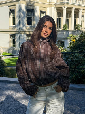 Vérification de veste d’automne - marron