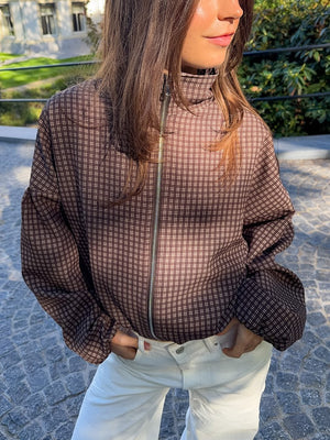 Vérification de veste d’automne - marron