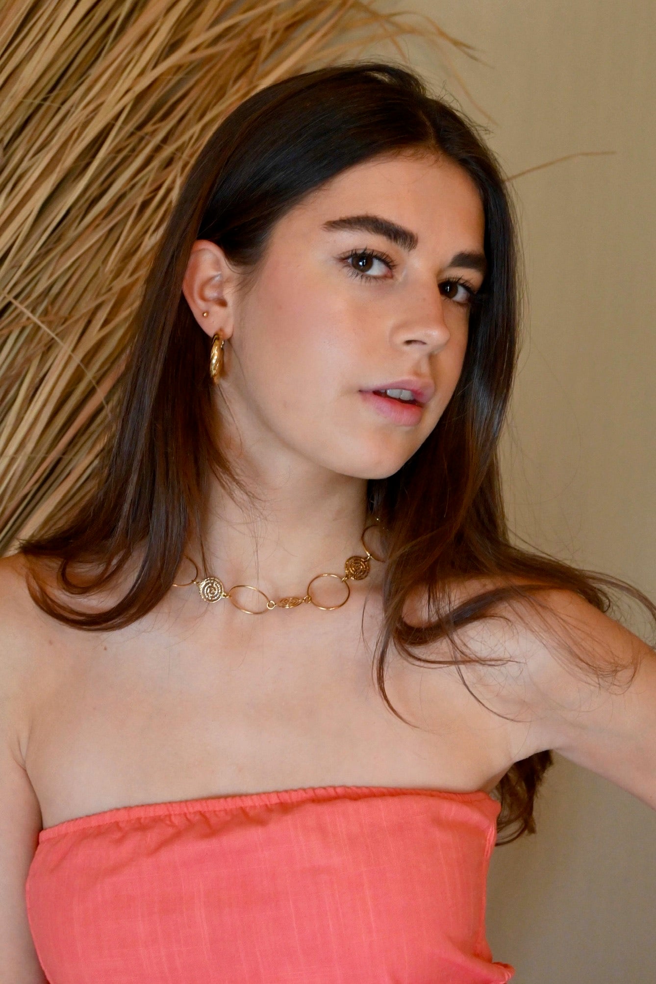 Spiral circle necklace - gold