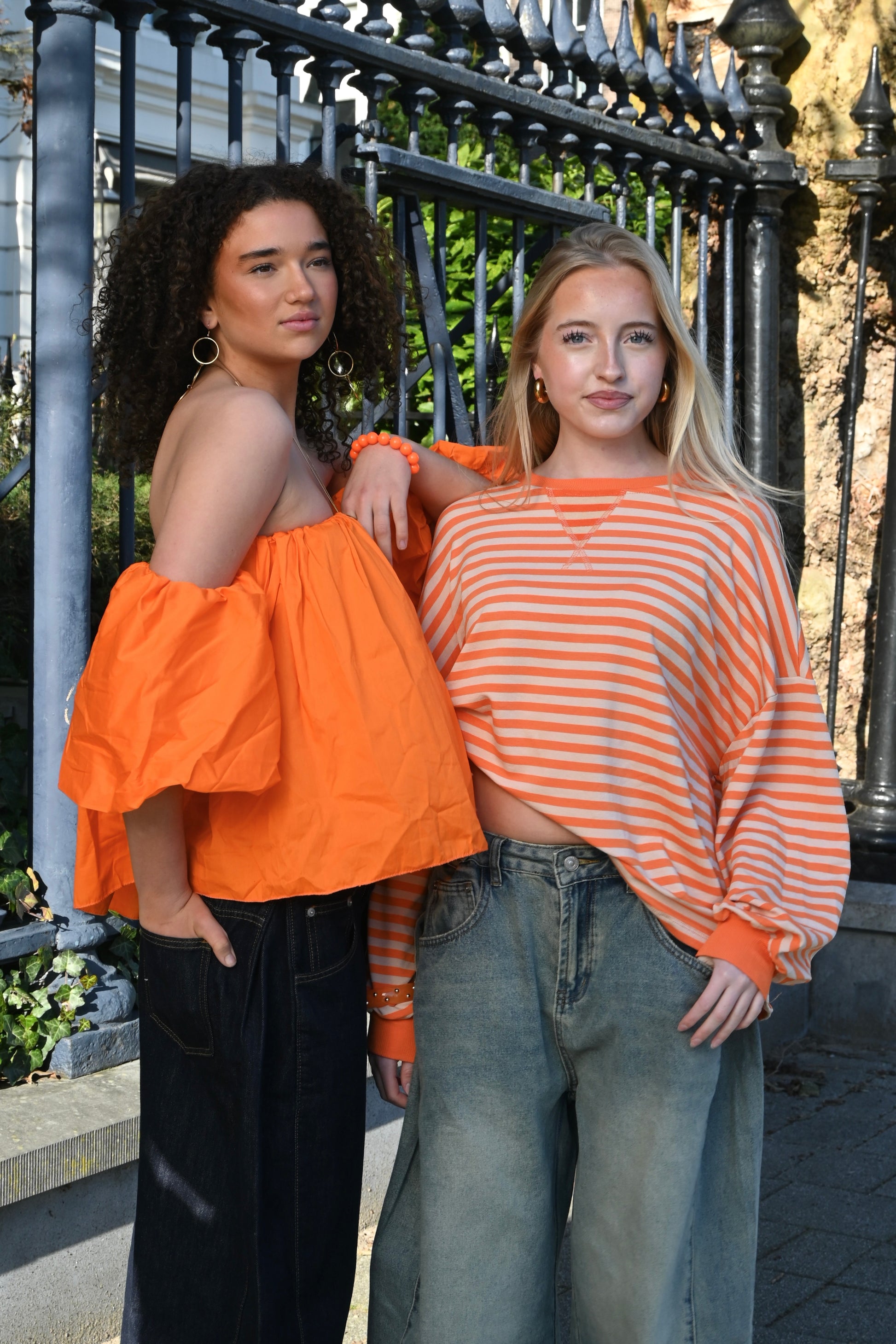 Lore t-shirt long sleeve striped - oranje - Fashiontiger 5