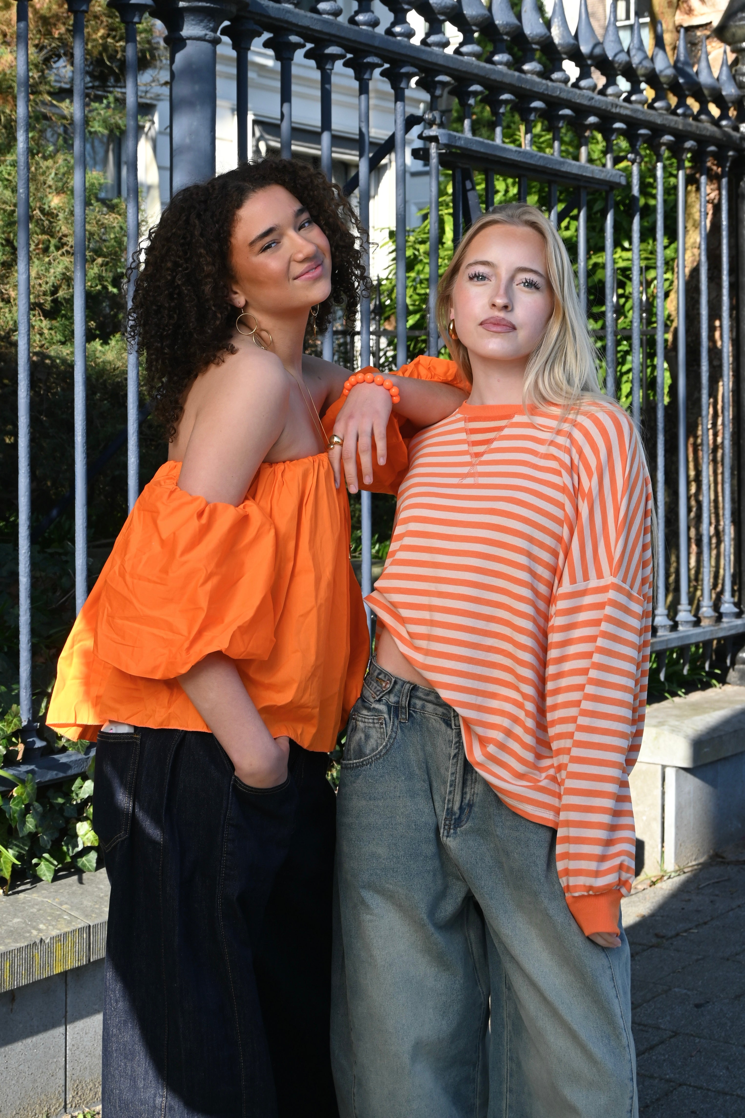 Lore t-shirt long sleeve striped - oranje - Fashiontiger 6