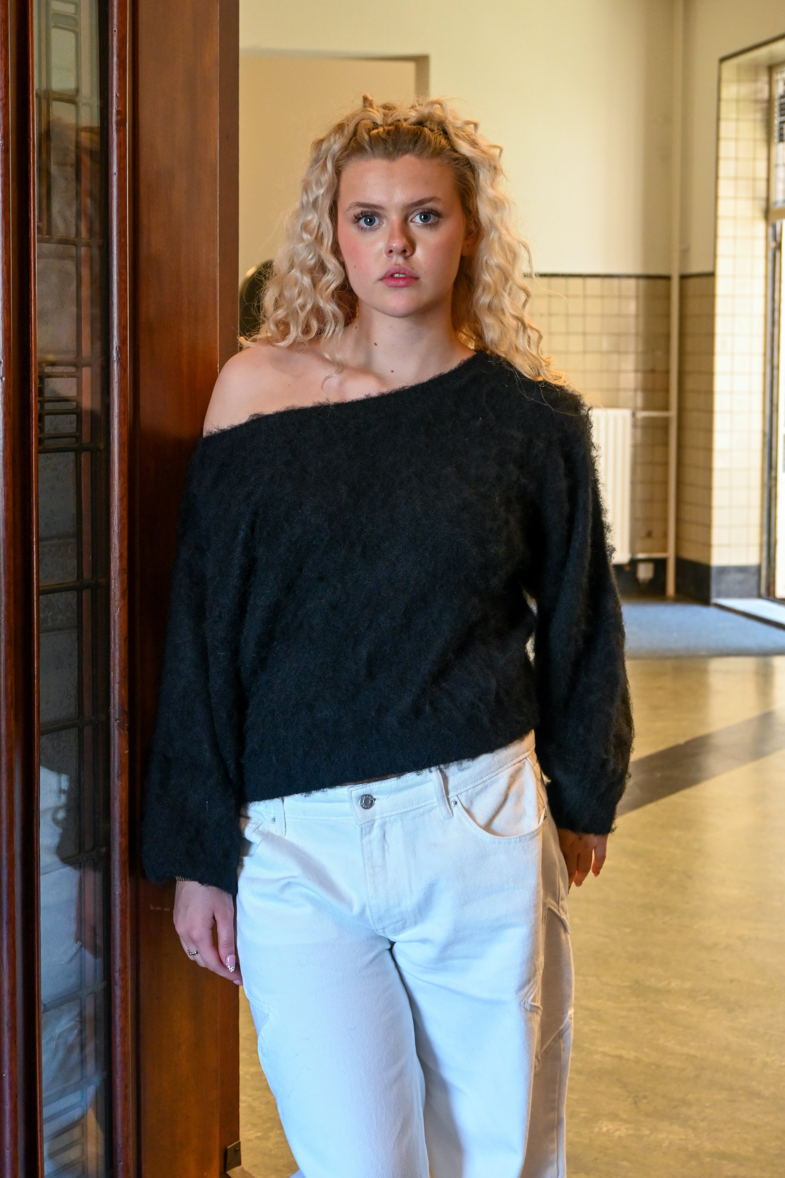 Maira off shoulder knit - zwart - Fashiontiger 2