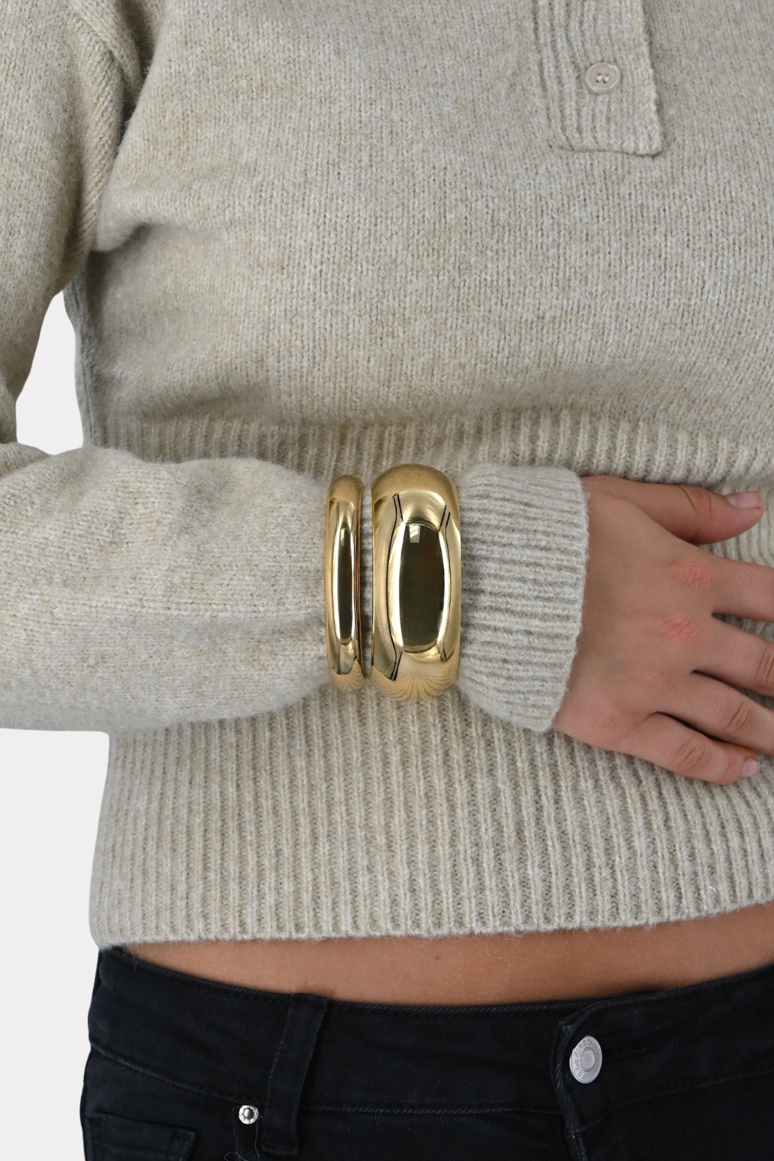 statement-bangle-small-gold-fashiontiger-1